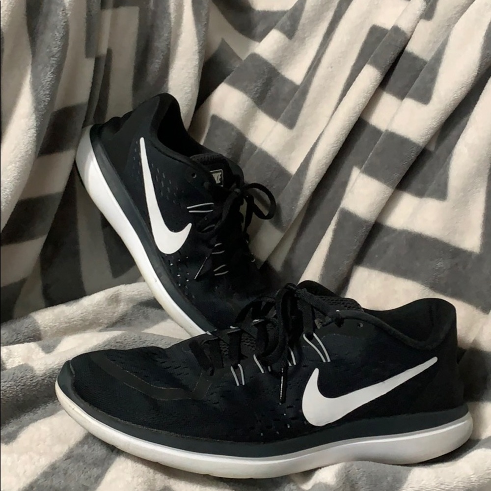 NIKE Flex Run